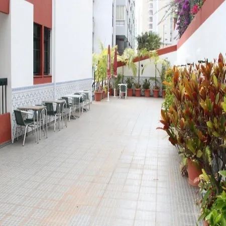 Residencial Monumental فندق