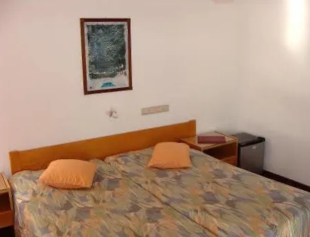 Residencial Monumental 2* Madeirã