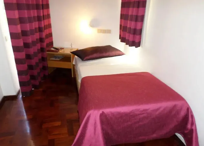 Hotel Residencial Monumental 2*